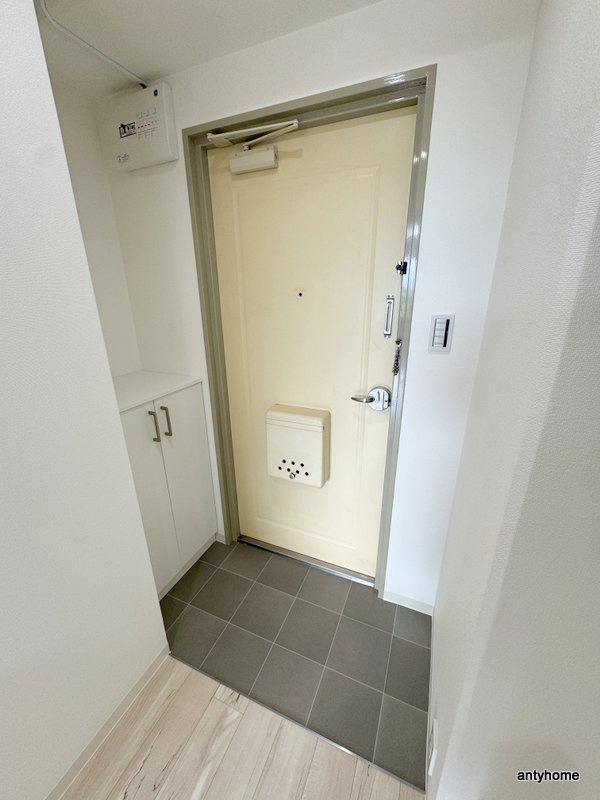 エクセレント中道　仲介手数料無料の玄関