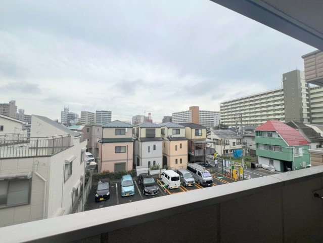 ヤマウロコＷＥＳＴのロビー|★オートロック付きのエントランス★