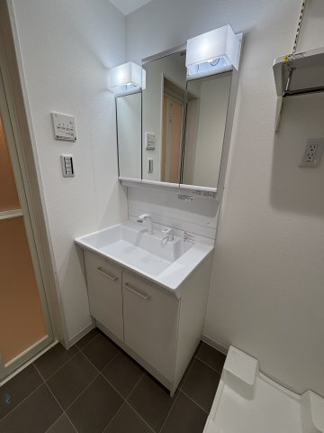 ラモーナ雁屋西町の洗面所