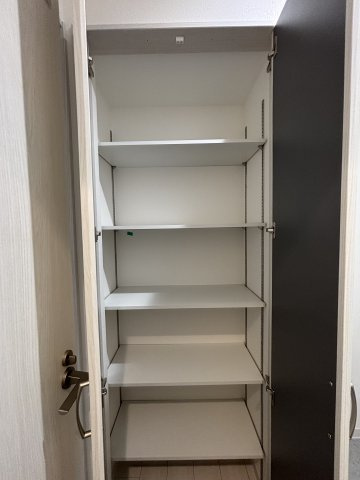 ラモーナ雁屋西町の収納
