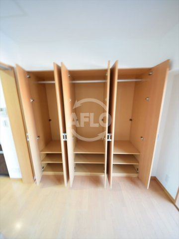 リーガル南堀江　堀江小学校区の収納|リーガル南堀江　大型クローゼット