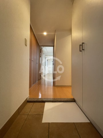 レジデンス本町靭公園の玄関|レジディア靭公園　玄関廊下