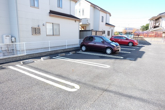 ソレアードの駐車場