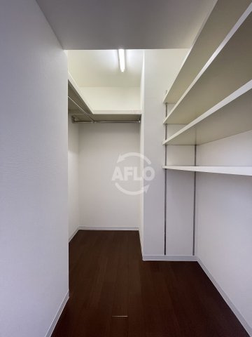 南堀江プライマリーワンの収納|南堀江プライマリーワン　ウォークインクローゼット