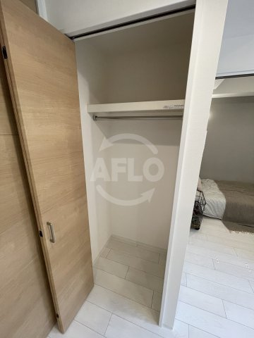 シーズンフラッツ靭本町の収納|シーズンフラッツ靭本町　クローゼット