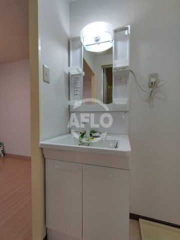 サニーコーポ山中　堀江小学校区の洗面所|サニーコーポ山中　独立洗面台