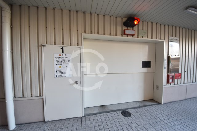 南堀江パーク・ホームズ　日吉小学校区の駐車場|南堀江パークホームズ　駐車場