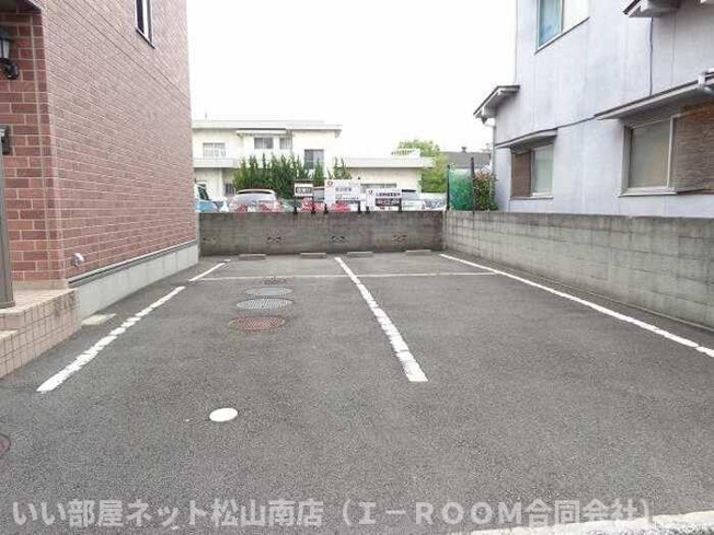 【駐車場】 | ウィロー・ウーノ