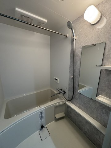 ラモーナ雁屋西町の浴室