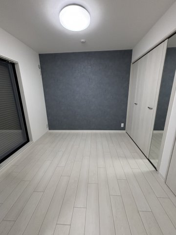 ラモーナ雁屋西町の洋室