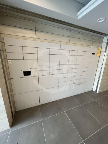 エステムコート北堀江　堀江小学校の設備|エステムコート北堀江　宅配ボックス、メールボックス
