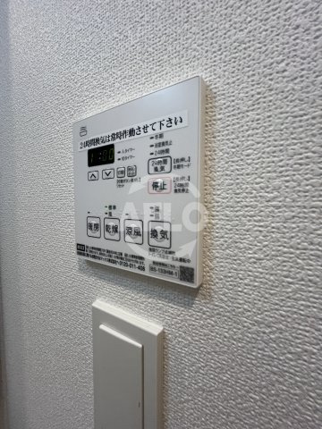アドバンス江坂東デパールの洗面所|アドバンス江坂東デパール