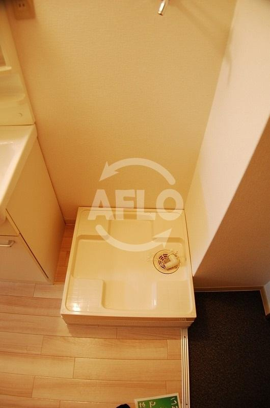 ビビッド北堀江の洗面所|ビビッド北堀江　洗濯機置き場