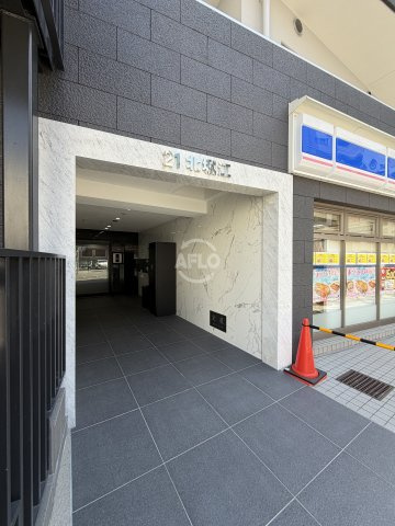 21北堀江　堀江小学校区のエントランス|21北堀江　エントランス