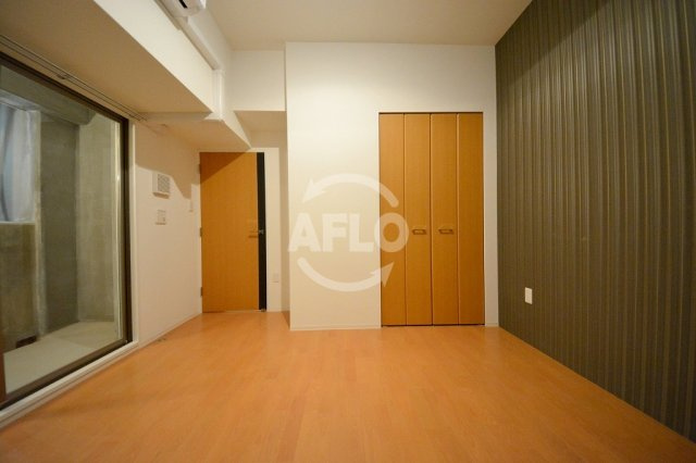 セレニテ本町グランデの居間・リビング|セレニテ本町グランデ　洋室（壁紙の色が部屋によって異なります）