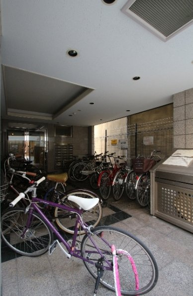 オレンジコート西心斎橋のエントランス|オレンジコート西心斎橋　駐輪場