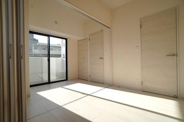 MODERNPALAZZO博多駅東の居間・リビング|物件の画像17