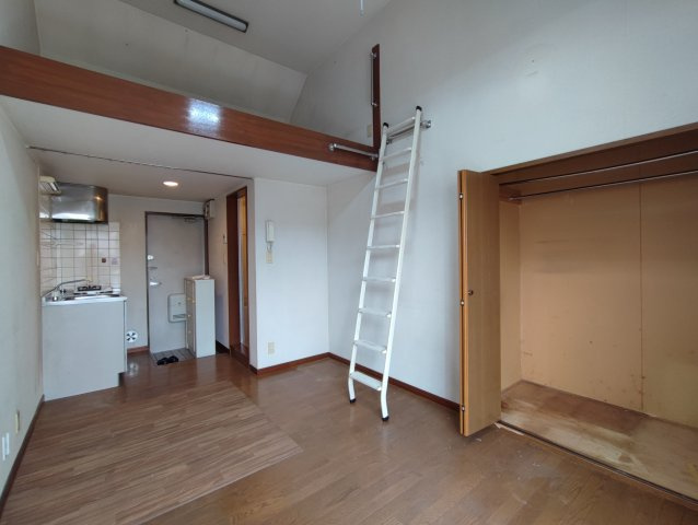 CASA滝王子の居間・リビング|別部屋参考