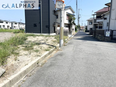 【前面道路含む現地写真】 | 明石市松江　新築戸建 | ■前面道路幅員約4ｍあり駐車がしやすい♪