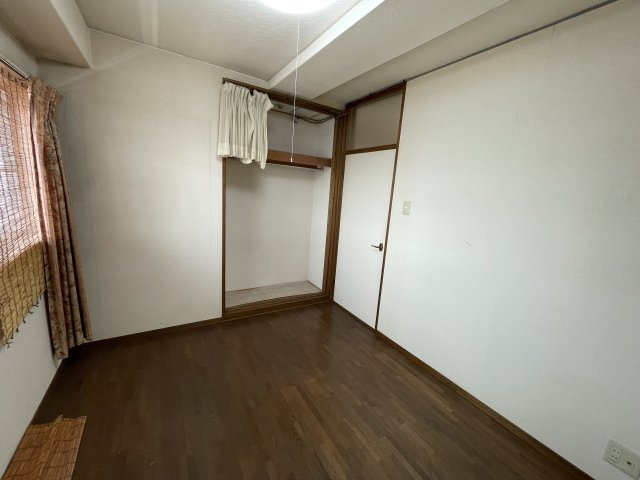 インペリアル高松の洋室