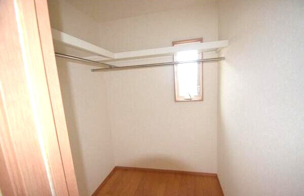城屋敷戸建賃貸Ａ棟の収納