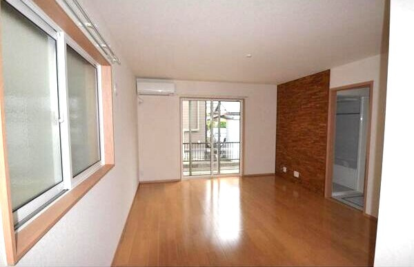 城屋敷戸建賃貸Ａ棟の居間・リビング