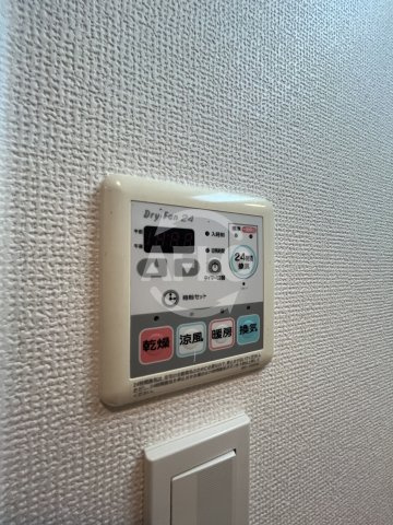 スワンズシティ新大阪の洗面所|スワンズシティ新大阪　浴室乾燥機