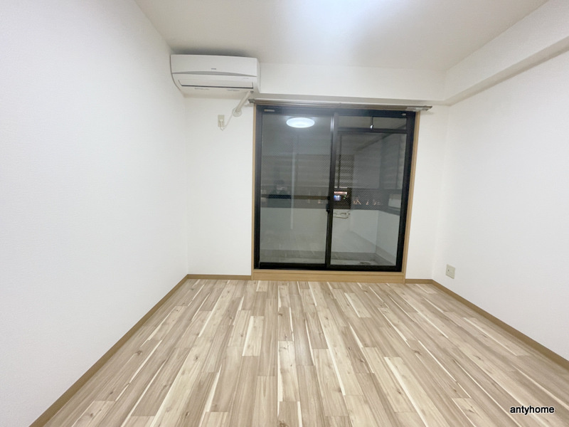 フィレンツェ船場南の寝室