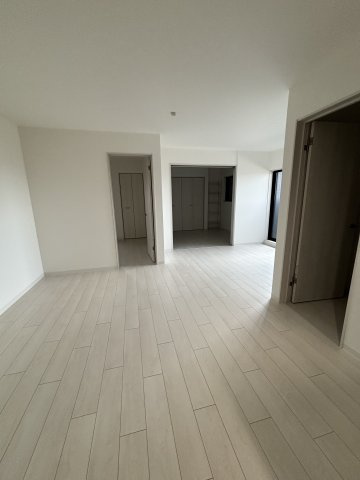 ラモーナ雁屋西町の居間・リビング