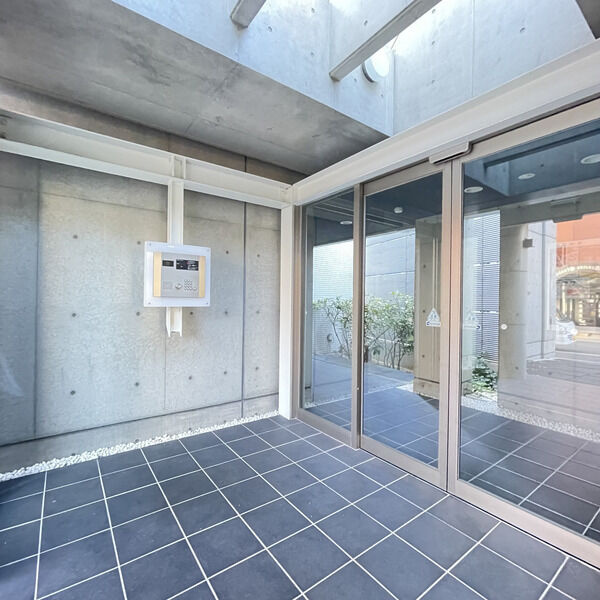 ESTACION KANAYAMA WEST・EAST　名古屋市賃貸　仲介手数料無料のエントランス