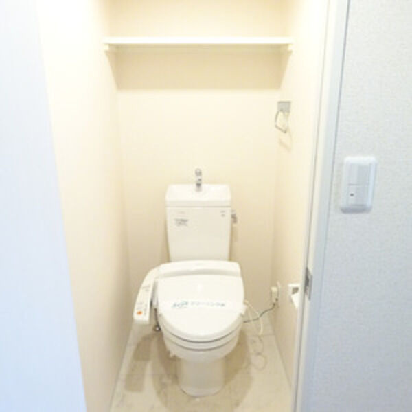 ESTACION KANAYAMA WEST・EAST　名古屋市賃貸　仲介手数料無料のトイレ