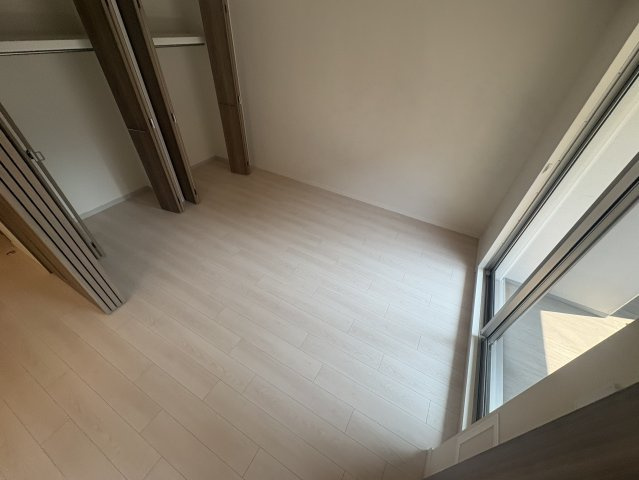 スプランディッド江坂駅前の洋室