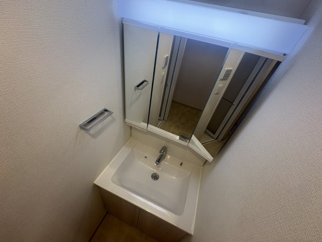 スプランディッド江坂駅前の独立洗面台