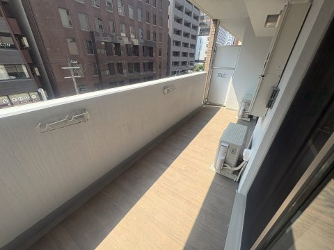 スプランディッド江坂駅前のバルコニー