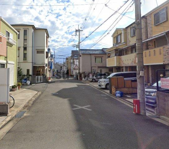 シャルマンの周辺