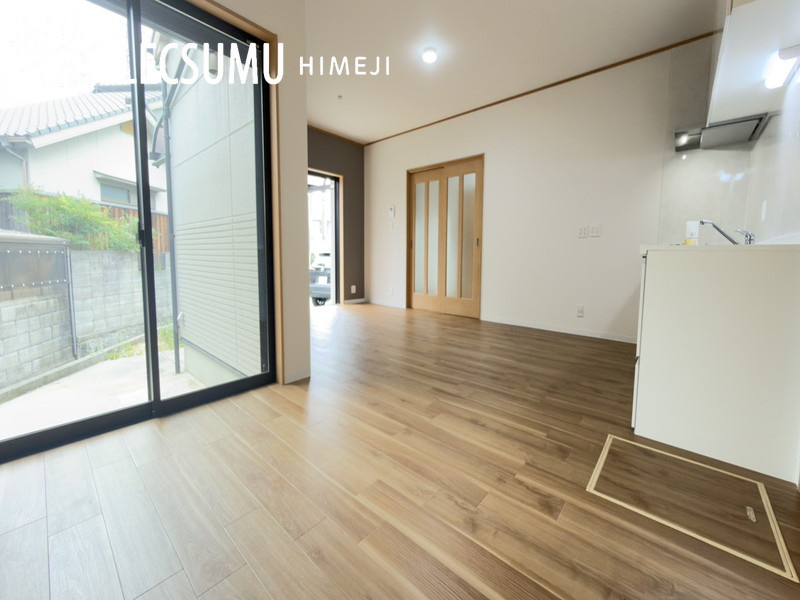 姫路市飾磨区妻鹿/中古戸建の居間・リビング