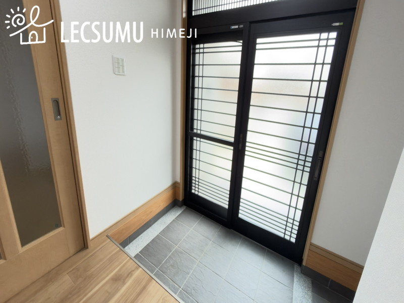姫路市飾磨区妻鹿/中古戸建の玄関