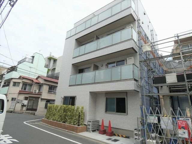ＤＯＬＣＥＶＩＴＡ・ＨＫの外観