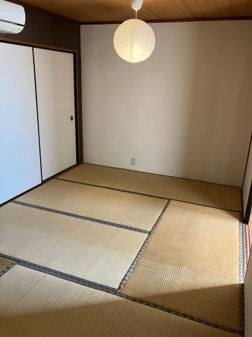 寺川5丁目　中古一戸建ての子供部屋|２階和室
■物件内覧・資金計画相談・住宅ローン相談、リフォーム相談、お問合せ受付中■
※当日・翌日のご内覧、ご相談はお電話でのお問合せがスムーズです！