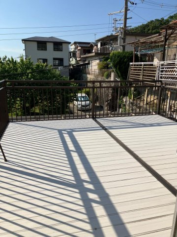 寺川5丁目　中古一戸建てのバルコニー|■物件内覧・資金計画相談・住宅ローン相談、リフォーム相談、お問合せ受付中■
※当日・翌日のご内覧、ご相談はお電話でのお問合せがスムーズです！