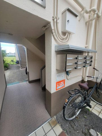 グリーンサンハイツの駐車場