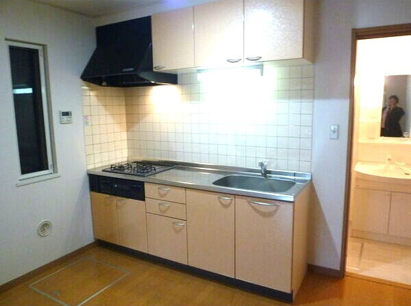 メゾン妙音通のキッチン