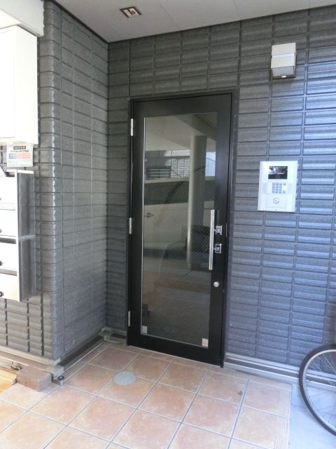 クロストーン町屋のエントランス