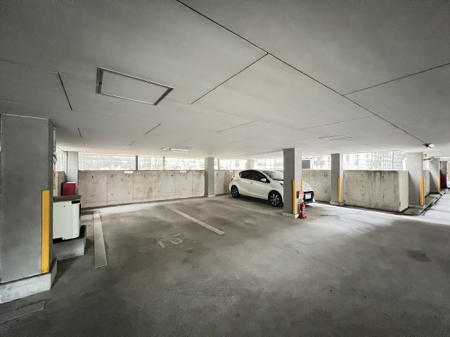 ぷりんせす八丁畷Ｂ棟の駐車場
