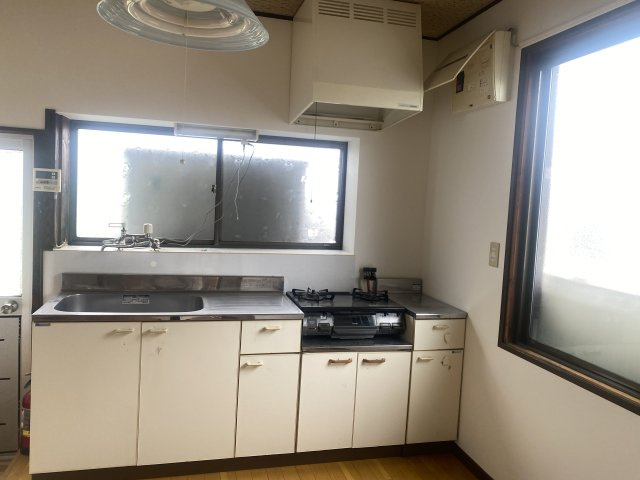 遠野市松崎町白岩８地割の中古一戸建のキッチン