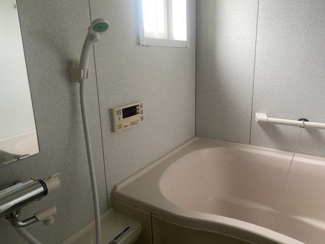 遠野市松崎町白岩８地割の中古一戸建の浴室