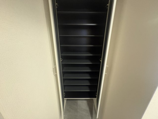 スプランディッド江坂駅前の収納
