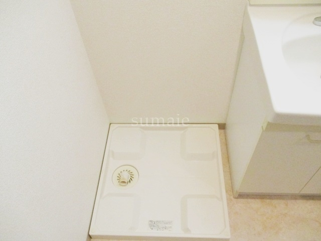 ルミエール西が丘の設備|洗濯機置場です☆