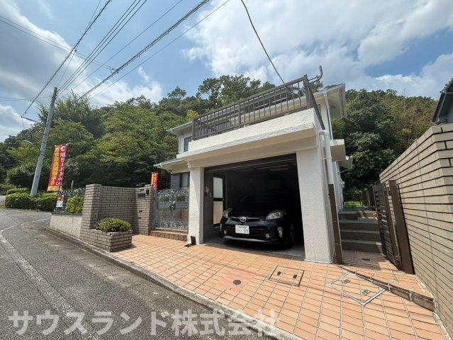 八王子市川町の前面道路含む現地写真|ゆとりのある幅員6ｍ道路に面しており、お車の出し入れもスムーズにできます！