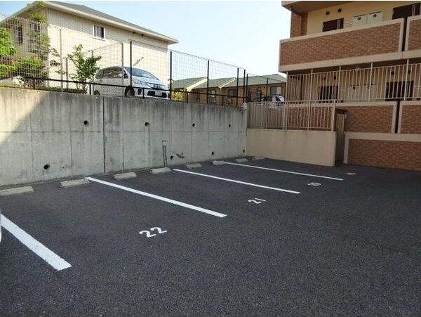 ヴェルティックの駐車場